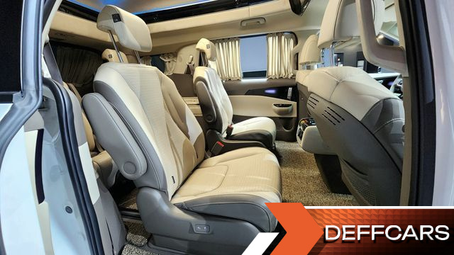 Kia CARNIVAL Gasoline 9-Seater Hi-Limousine Signature купить на сайте DeffCars