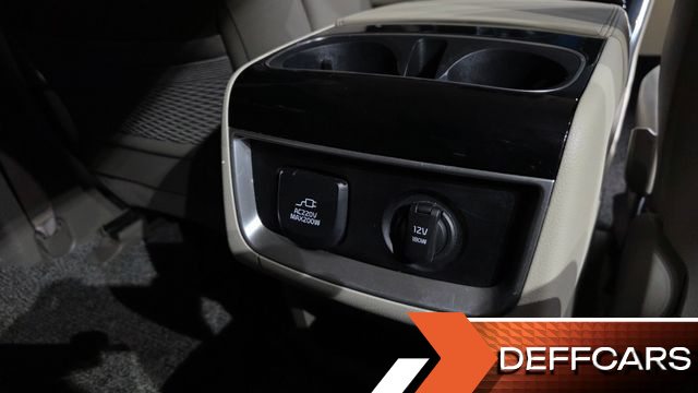 Kia CARNIVAL 9-Seater Signature купить на сайте DeffCars