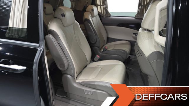Kia CARNIVAL 9-Seater Hi-Limousine Signature купить на сайте DeffCars