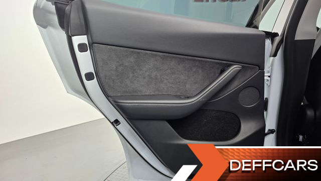 Tesla MODEL Y Long Range AWD купить на сайте DeffCars