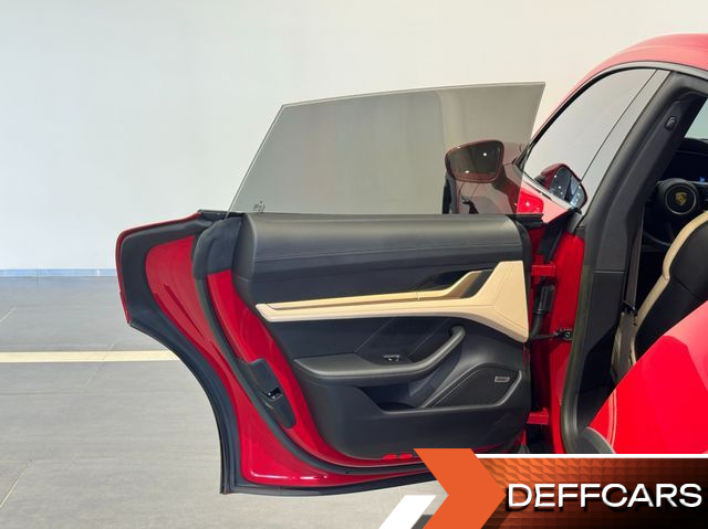 Porsche TAYCAN 4S Cross Turismo купить на сайте DeffCars