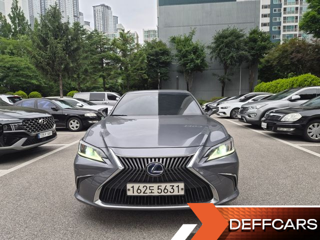 Lexus ES Luxury Plus купить на сайте DeffCars
