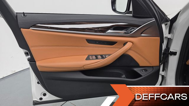 BMW 5-SERIES 520i Luxury купить на сайте DeffCars