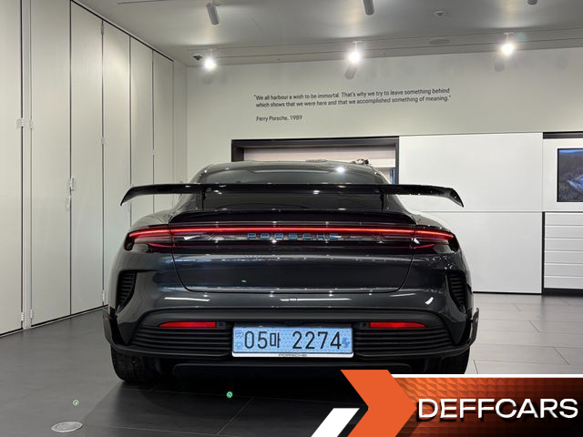 Porsche TAYCAN Turbo GT Weissach pack купить на сайте DeffCars