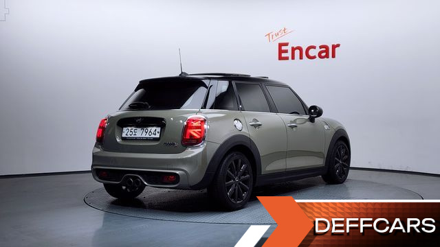 Mini COOPER 5Door Standard 3rd купить на сайте DeffCars