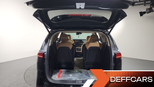 Kia CARNIVAL Gasoline 9-Seater Signature купить на сайте DeffCars