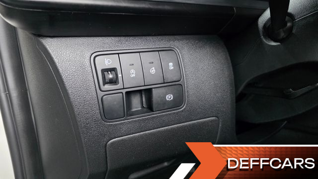Hyundai STARIA Cargo 5-Seater Modern купить на сайте DeffCars