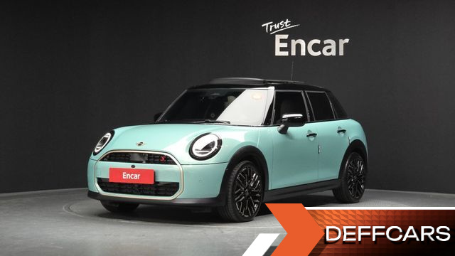 Mini COOPER 5 Door Favoured купить на сайте DeffCars
