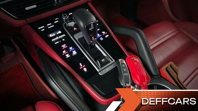 Porsche CAYENNE 3.0 PLATINUM EDITION купить на сайте DeffCars