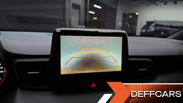 Hyundai VELOSTER 1.6 Turbo Sport Core купить на сайте DeffCars