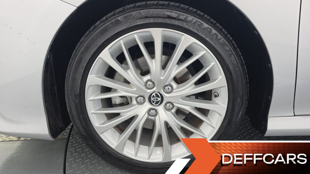 Toyota CAMRY 2.5 XLE Hybrid купить на сайте DeffCars