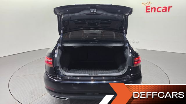 Volkswagen JETTA 1.4 TSI Prestige купить на сайте DeffCars