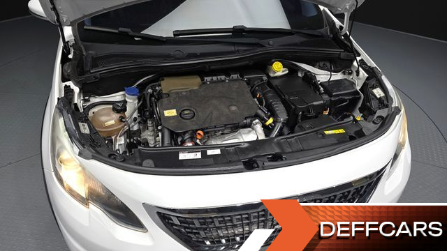 Peugeot 2008 1.5 BlueHDi Allure купить на сайте DeffCars