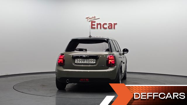 Mini COOPER 5Door Standard 3rd купить на сайте DeffCars