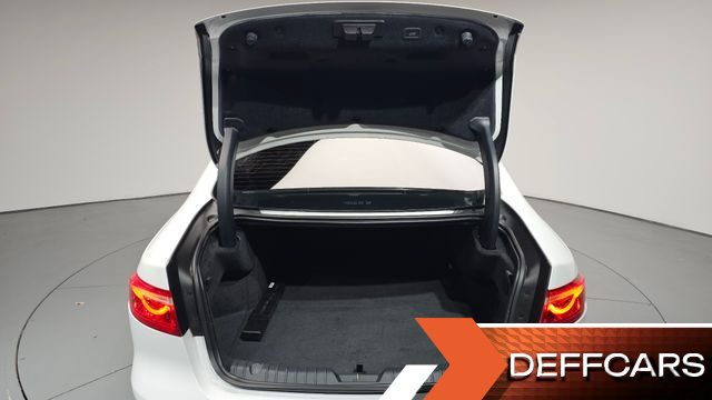 Jaguar XF 25t Prestige купить на сайте DeffCars
