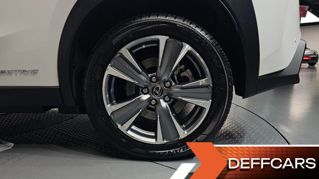 Lexus UX 2WD купить на сайте DeffCars