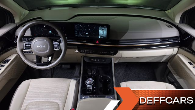 Kia CARNIVAL Gasoline 7-Seater Signature купить на сайте DeffCars