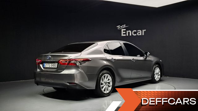 Toyota CAMRY 2.5 LE Hybrid купить на сайте DeffCars