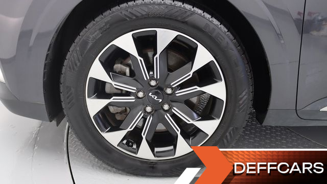Kia CARNIVAL Gasoline 9-Seater Signature купить на сайте DeffCars