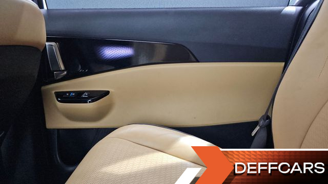 Kia CARNIVAL Diesel 7-Seater Signature купить на сайте DeffCars