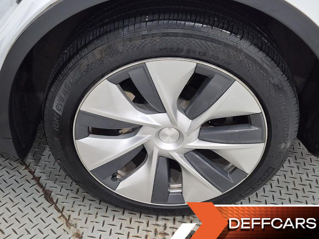 Tesla MODEL Y Standard Range RWD купить на сайте DeffCars