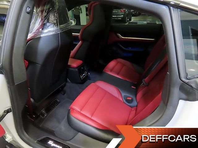 Porsche TAYCAN Turbo купить на сайте DeffCars