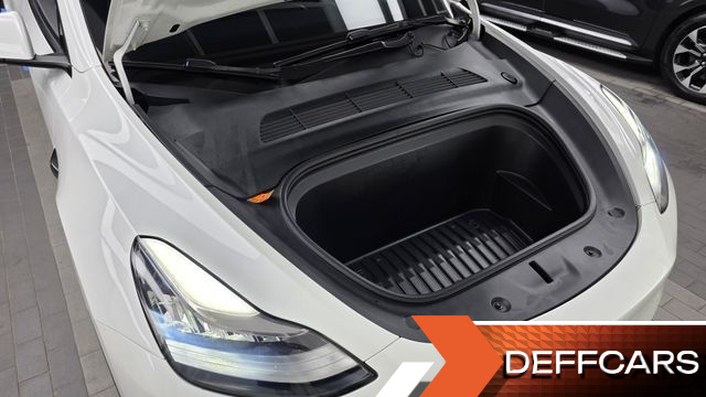 Tesla MODEL Y Long Range AWD купить на сайте DeffCars