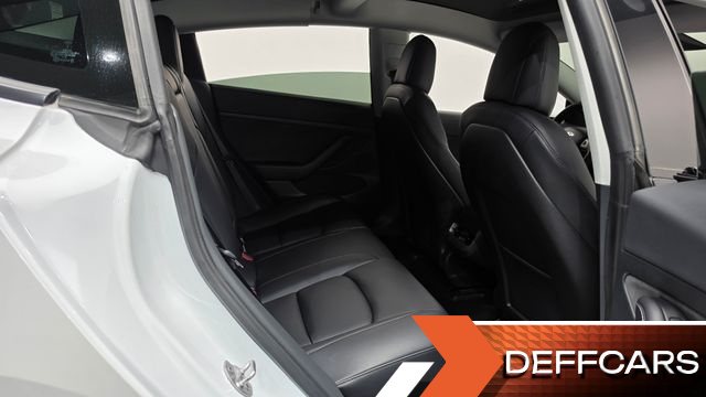 Tesla MODEL 3 Long Range AWD купить на сайте DeffCars