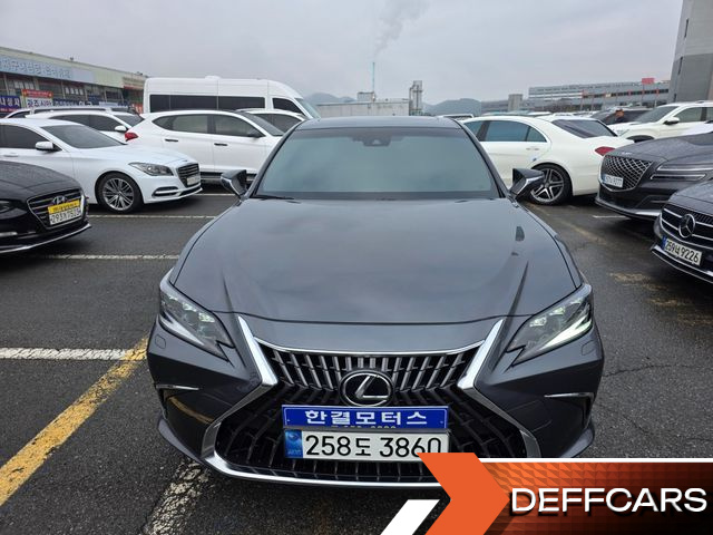 Lexus ES F-Sport Design Package купить на сайте DeffCars