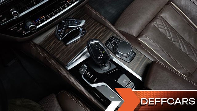BMW 5-SERIES 530i xDrive Luxury Plus купить на сайте DeffCars