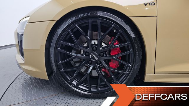 Audi R8 5.2 V10 Spyder купить на сайте DeffCars