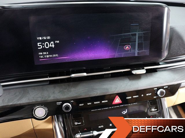 Kia CARNIVAL Diesel 9-Seater Signature купить на сайте DeffCars