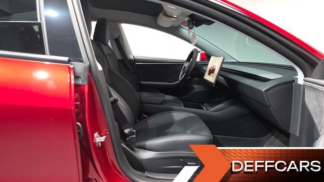 Tesla MODEL 3 Long Range AWD купить на сайте DeffCars