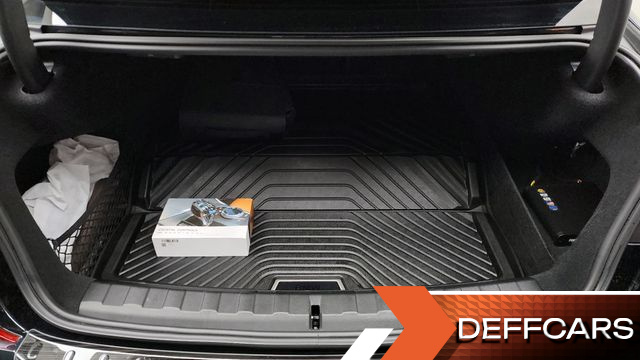 BMW 3-SERIES 330e M Sport купить на сайте DeffCars