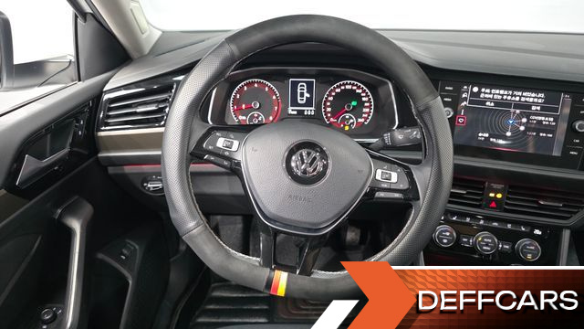 Volkswagen JETTA 1.4 TSI Premium купить на сайте DeffCars
