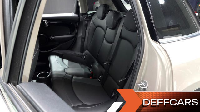 Mini COOPER 5-Door Classic Plus 3rd купить на сайте DeffCars