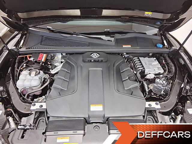Volkswagen TOUAREG 3.0 TDI Prestige купить на сайте DeffCars