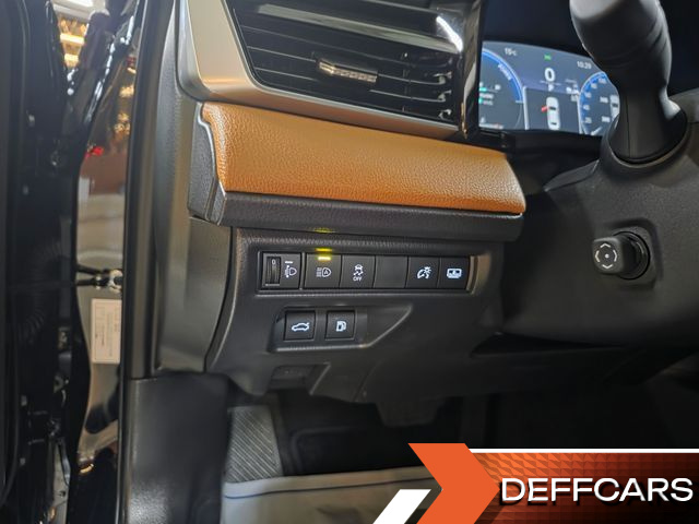 Toyota CAMRY 2.5 XLE Hybrid купить на сайте DeffCars