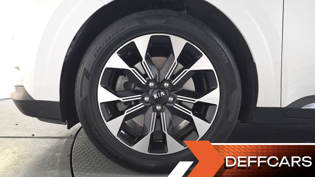 Kia CARNIVAL Gasoline 9-Seater Signature купить на сайте DeffCars