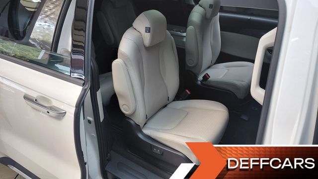 Kia CARNIVAL Gasoline 9-Seater Signature купить на сайте DeffCars