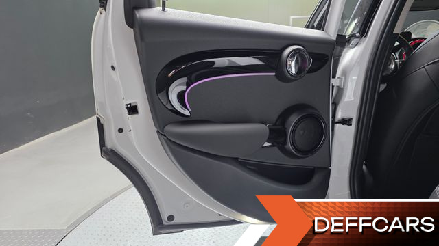 Mini COOPER 5Door Classic Third Generation купить на сайте DeffCars