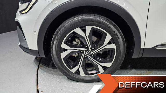 Renault-KoreaSamsung XM3 1.6 E-TECH Inspire e-shifter купить на сайте DeffCars