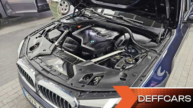 BMW 5-SERIES 520i Luxury купить на сайте DeffCars