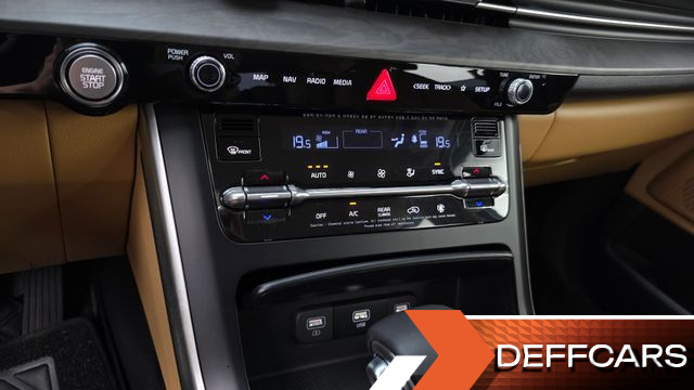 Kia CARNIVAL 9-Seater Prestige купить на сайте DeffCars