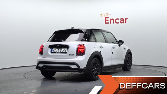 Mini COOPER 5Door Classic Third Generation купить на сайте DeffCars
