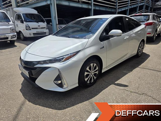 Toyota PRIUS 1.8 купить на сайте DeffCars