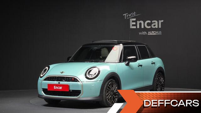 Mini COOPER 5 Door Favoured купить на сайте DeffCars