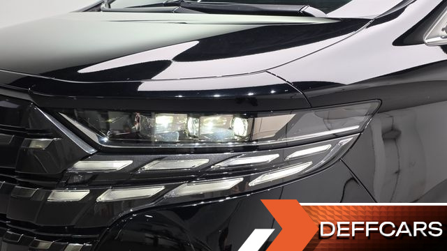 Toyota ALPHARD 2.5 HEV Executive AWD купить на сайте DeffCars