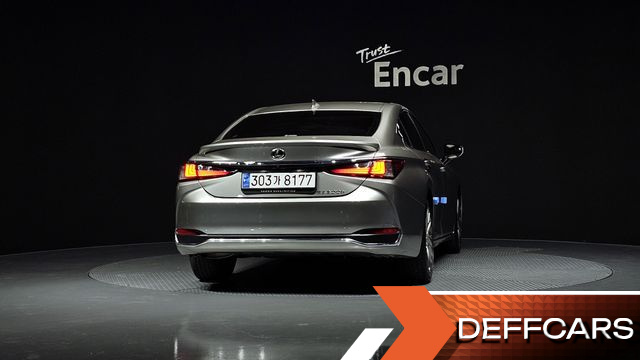 Lexus ES Luxury Plus купить на сайте DeffCars