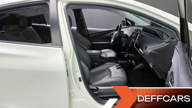 Toyota PRIUS 1.8 купить на сайте DeffCars